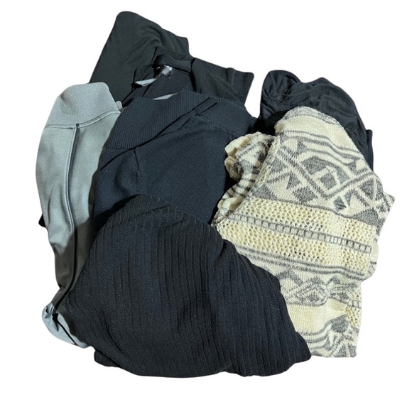 5lbs XL of Women Clothes - keep what you want but REPOSH the rest - Picture 1 of 8